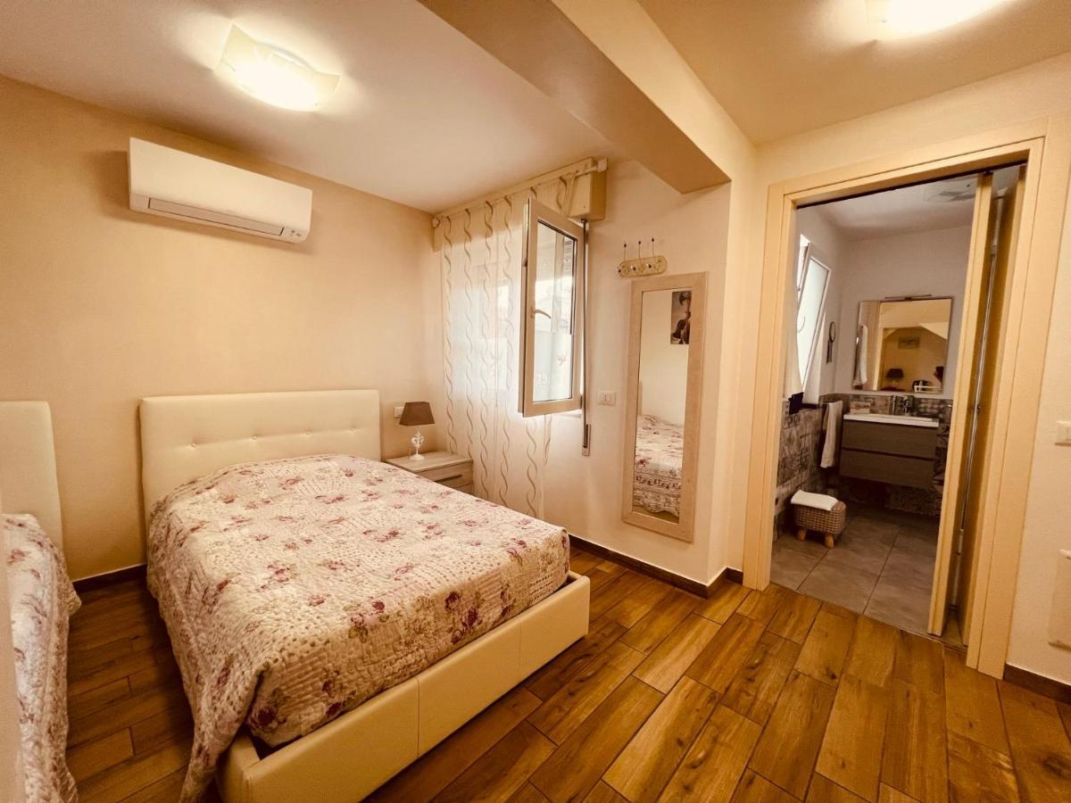 Affitta Camere La Fenice Di Folli Lorella Puegnago del Garda Exterior photo